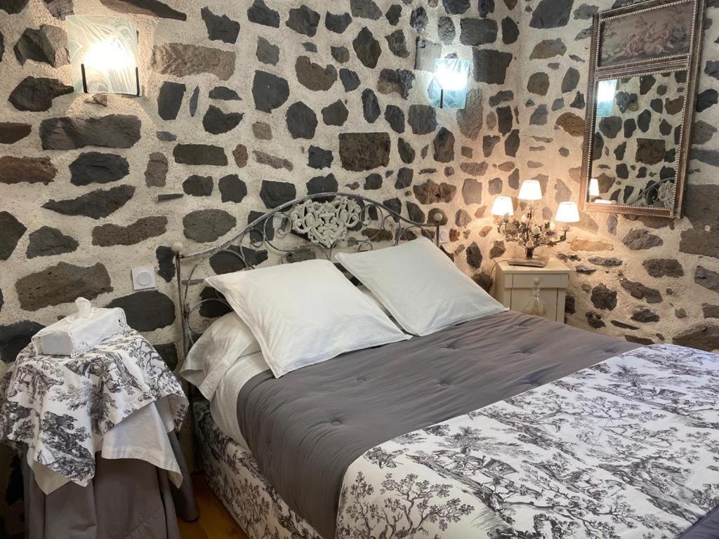 L'Escale De Camille Hotel Murat  Luaran gambar